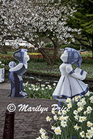 Large Delft kissing Holland children, Keukenhof Gardens, Netherlands