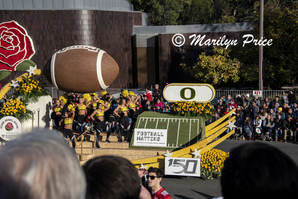 Oregon Ducks float, Rose Parade, Pasadena, CA