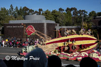 La Canada Flintridge float (Dodo Bird Flight School), Rose Parade, Pasadena, CA