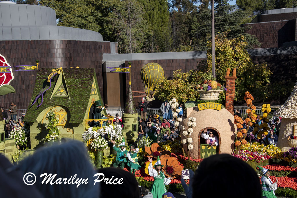 Kaiser Permanente float (Courage to Reimagine), Rose Parade, Pasadena, CA