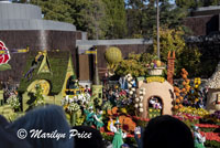 Kaiser Permanente float (Courage to Reimagine), Rose Parade, Pasadena, CA