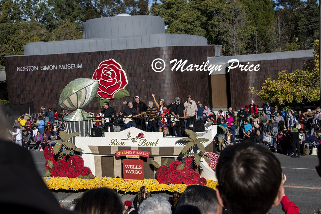 Last float of the parade, Rose Parade, Pasadena, CA