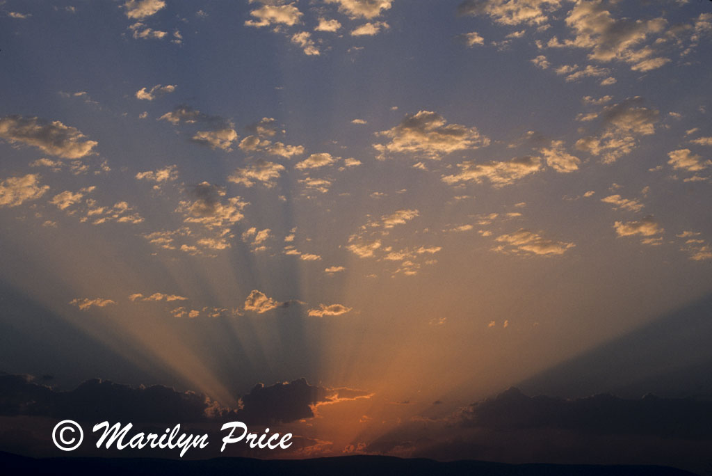 Sunrise over the countryside near Rousillon, France