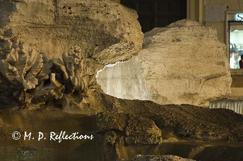 Trevi Fountain, Rome, Italy