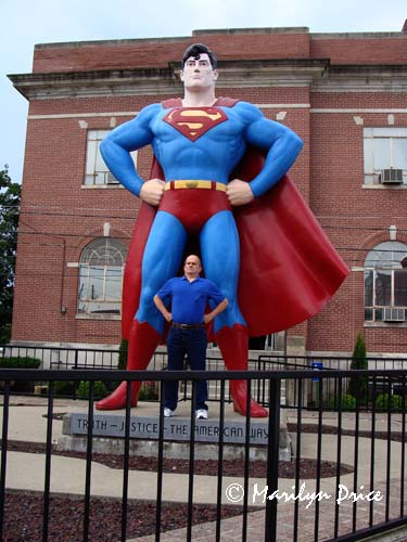 Carl and the giant Superman statue, Metropolis, IL