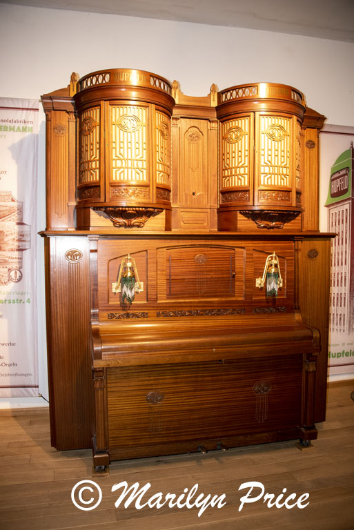 Player piano with violins, Siegfried's Mechanical Instrument Cabinet, Rudesheim, Germany